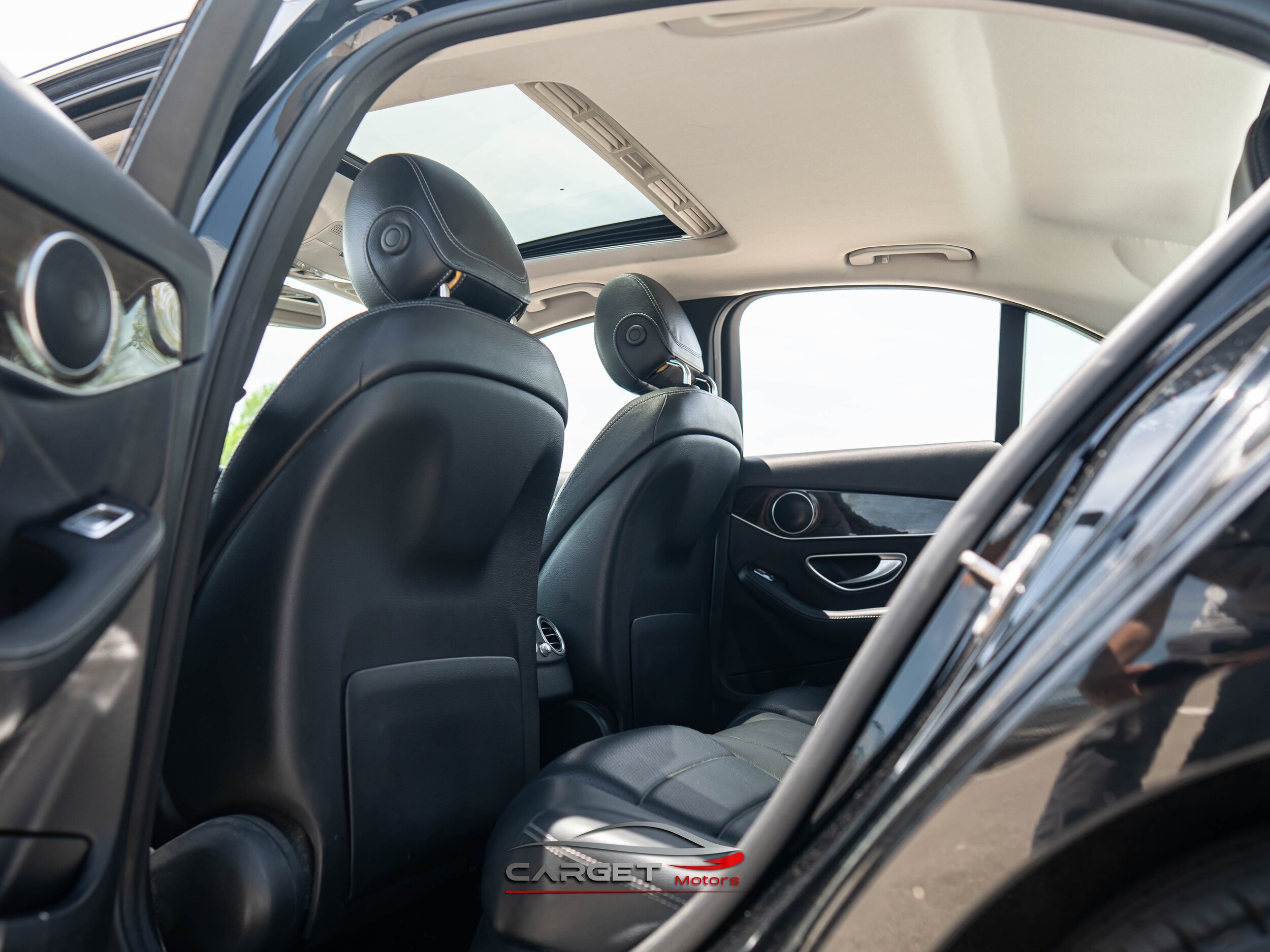 Vehicle image 20 of 51
