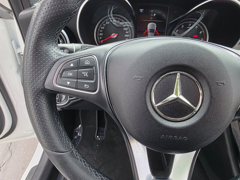 Vehicle image 33 of 54