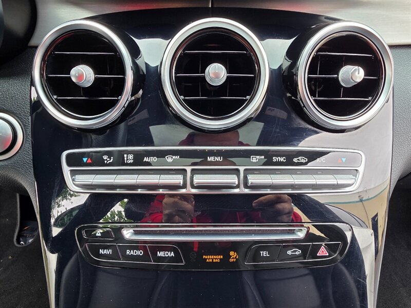 Vehicle image 46 of 54