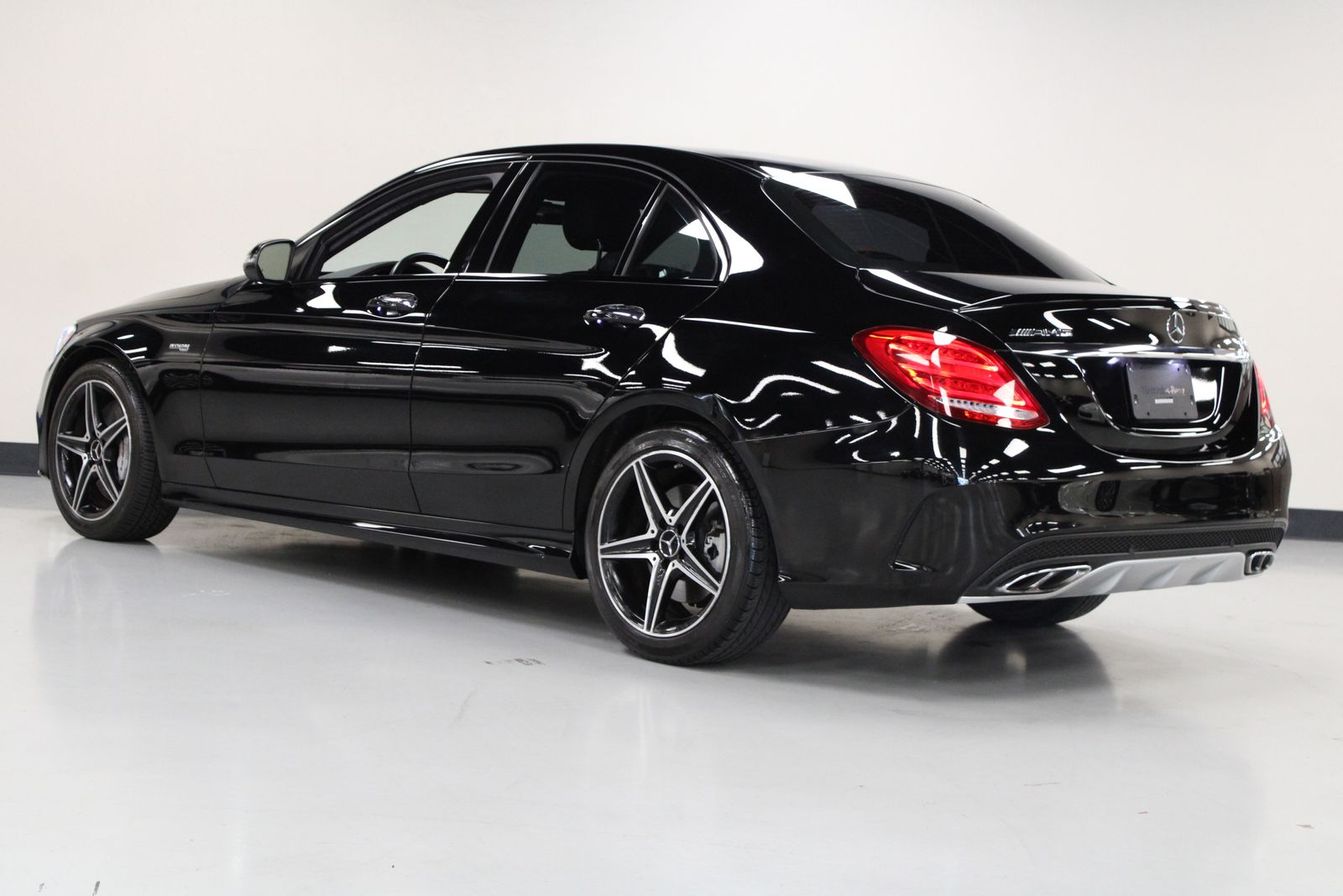 Vehicle image 11 of 35