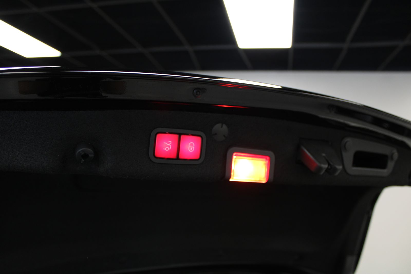 Vehicle image 14 of 35
