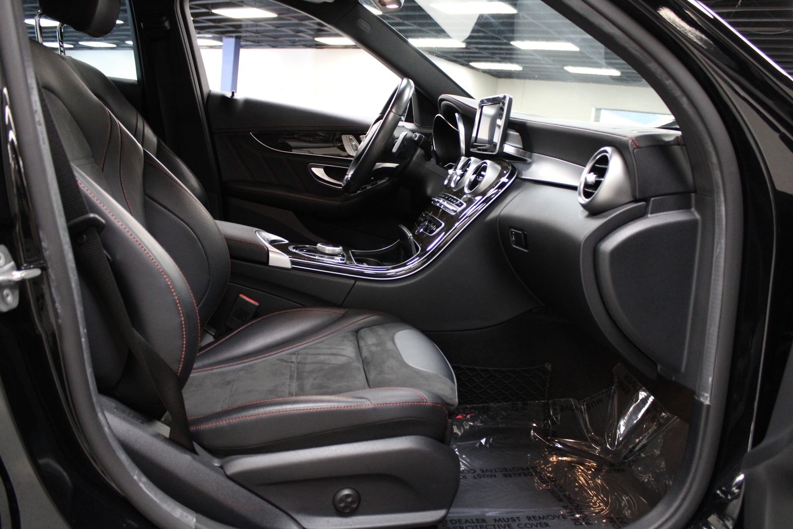 Vehicle image 20 of 35