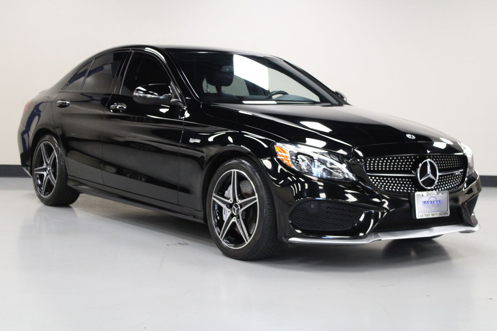 Vehicle image 4 of 35
