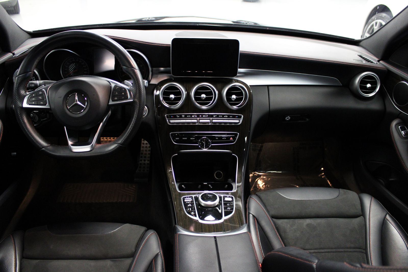 Vehicle image 34 of 35