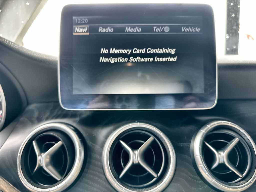 2018 Mercedes-Benz CLA 250 Image 22 of 35