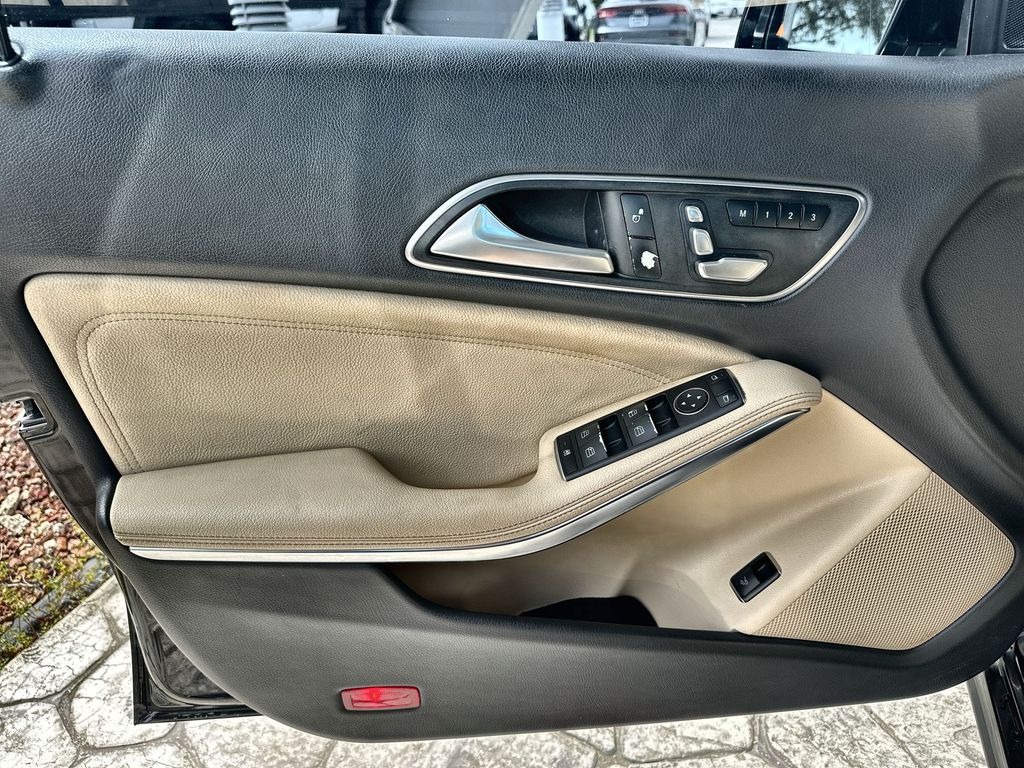 2018 Mercedes-Benz CLA 250 Image 24 of 35