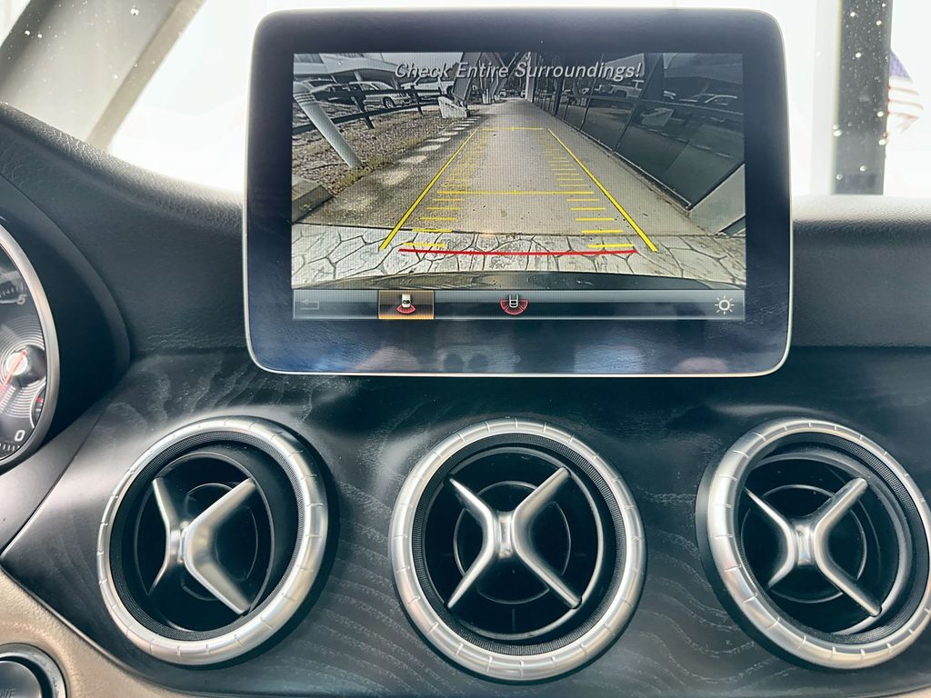 2018 Mercedes-Benz CLA 250 Image 21 of 35