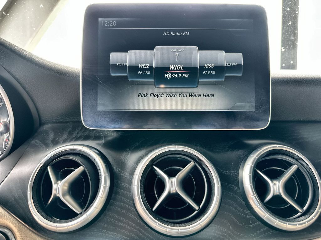 2018 Mercedes-Benz CLA 250 Image 20 of 35