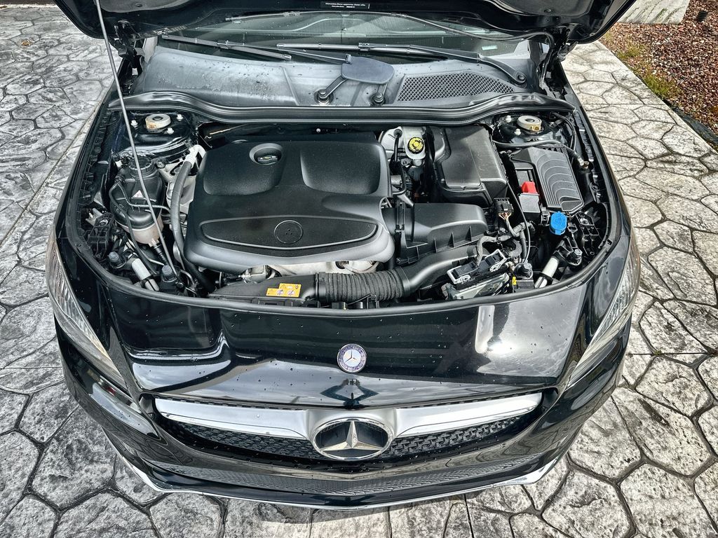 2018 Mercedes-Benz CLA 250 Image 10 of 35