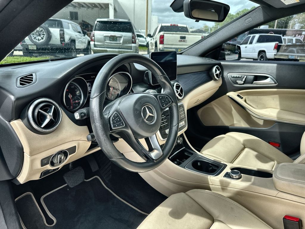 2018 Mercedes-Benz CLA 250 Image 15 of 35