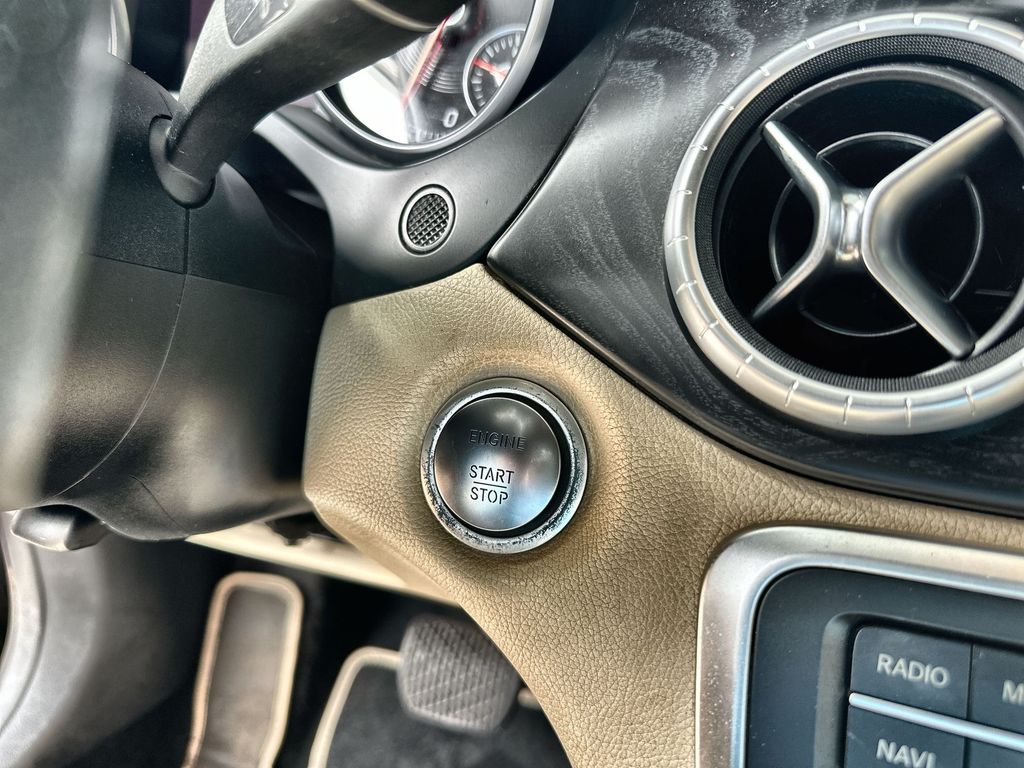 2018 Mercedes-Benz CLA 250 Image 33 of 35