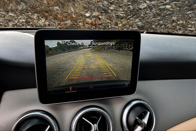 Vehicle image 20 of 33
