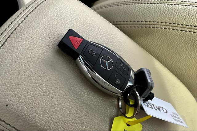 Vehicle image 12 of 33