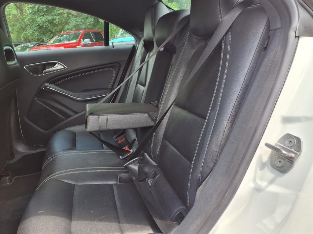 Vehicle image 11 of 36