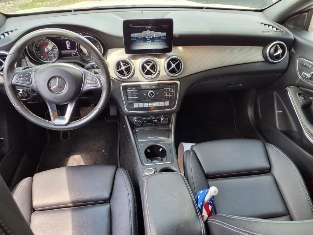 Vehicle image 14 of 36