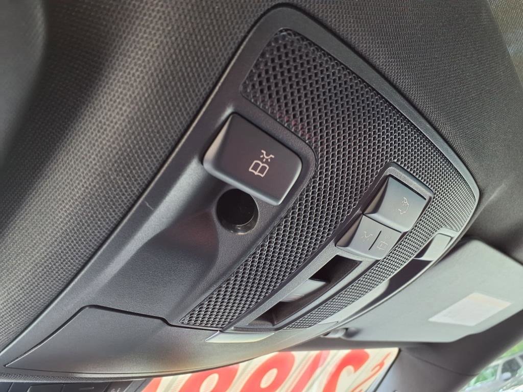 Vehicle image 25 of 36