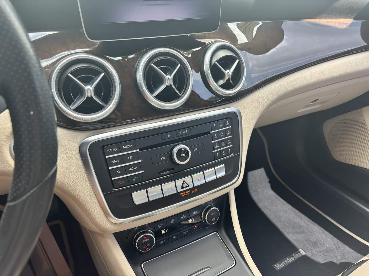 Vehicle image 22 of 23