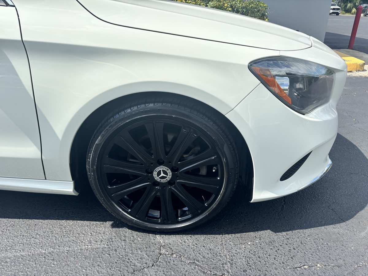 Vehicle image 5 of 23
