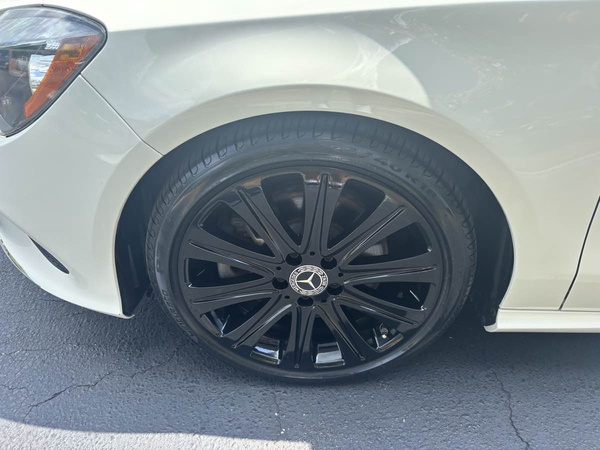 Vehicle image 6 of 23