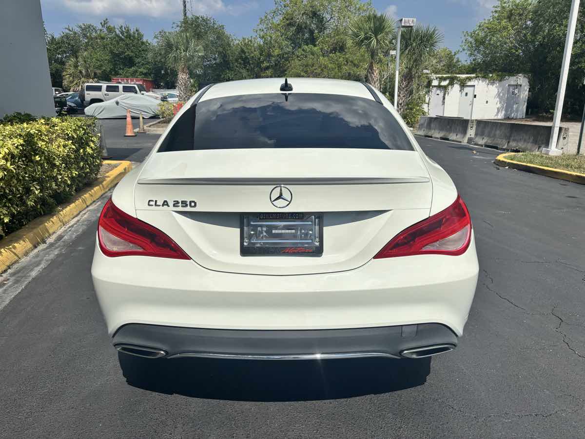 Vehicle image 4 of 23