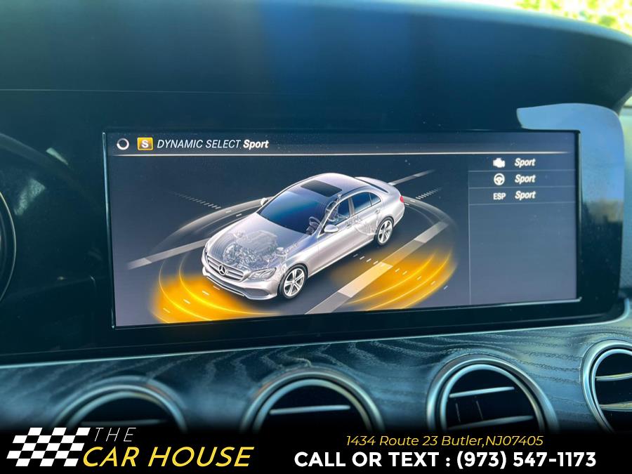 Vehicle image 31 of 35