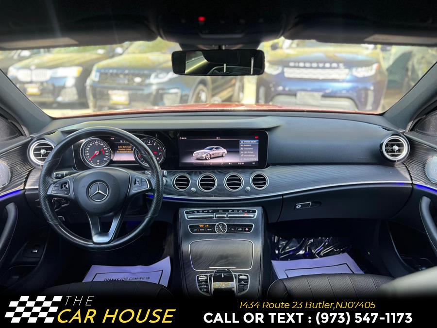 Vehicle image 25 of 35