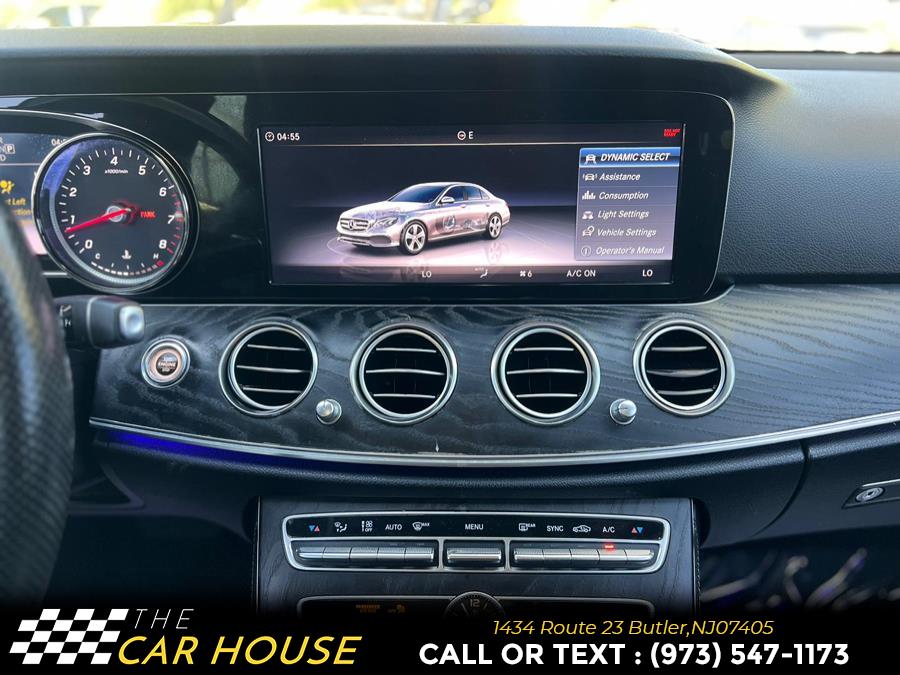 Vehicle image 28 of 35