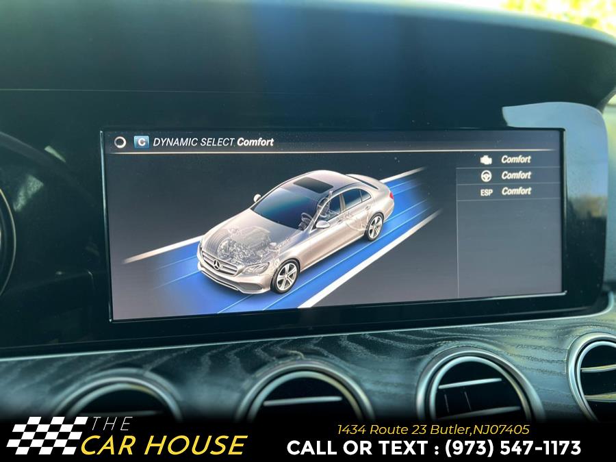Vehicle image 32 of 35
