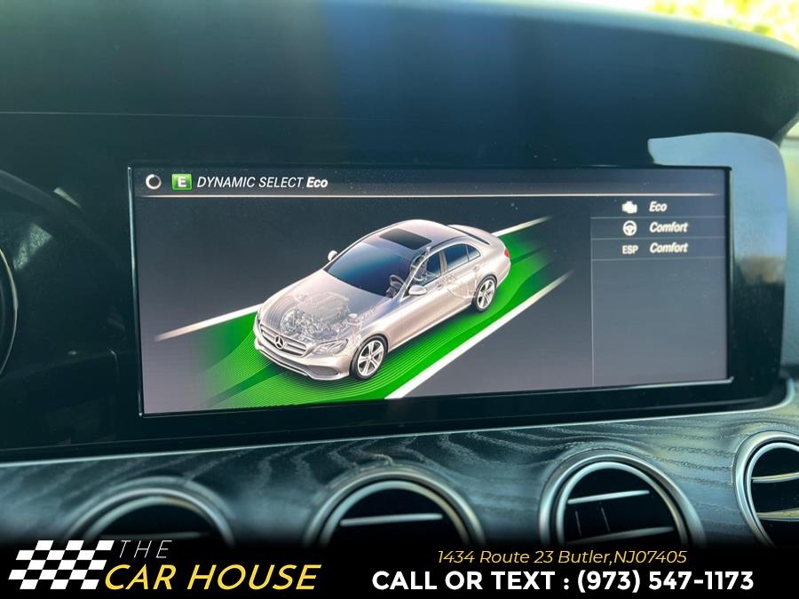 Vehicle image 33 of 35