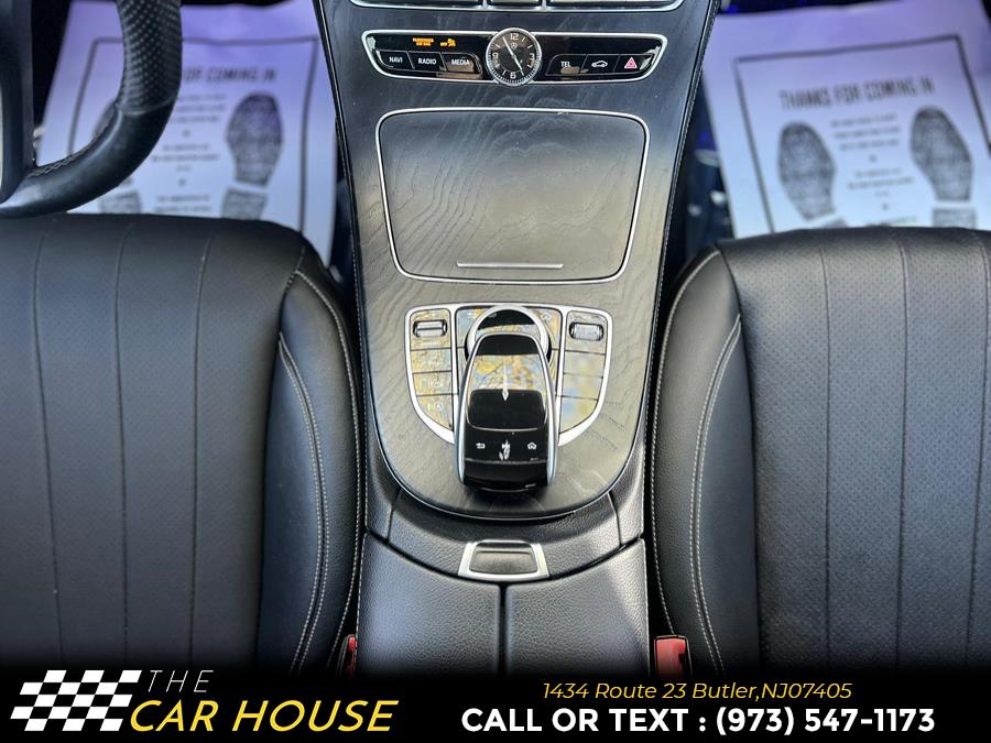 Vehicle image 29 of 35