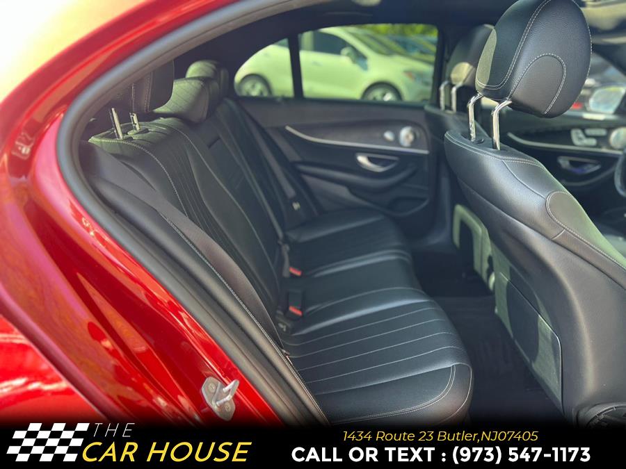 Vehicle image 19 of 35