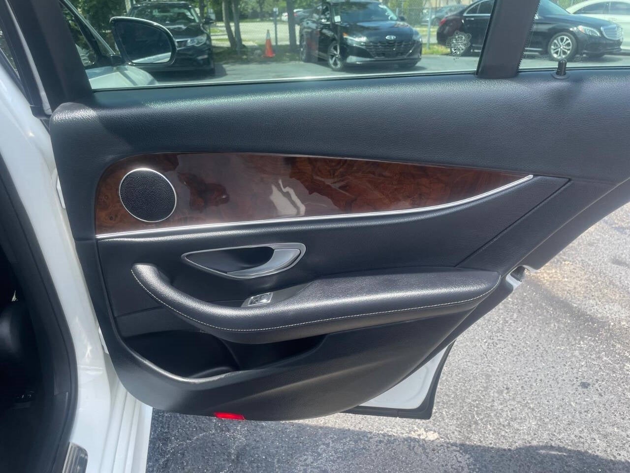 Vehicle image 18 of 47