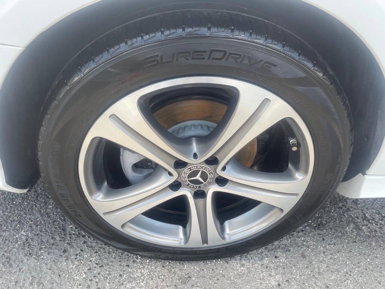 Vehicle image 26 of 47