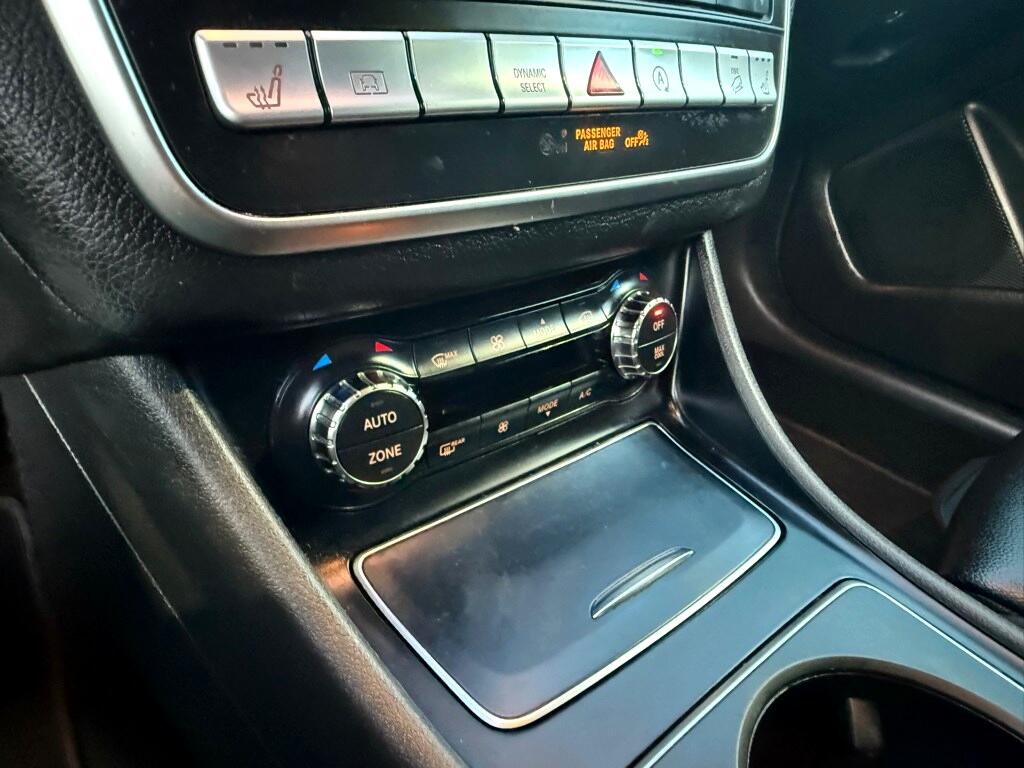 Vehicle image 25 of 32