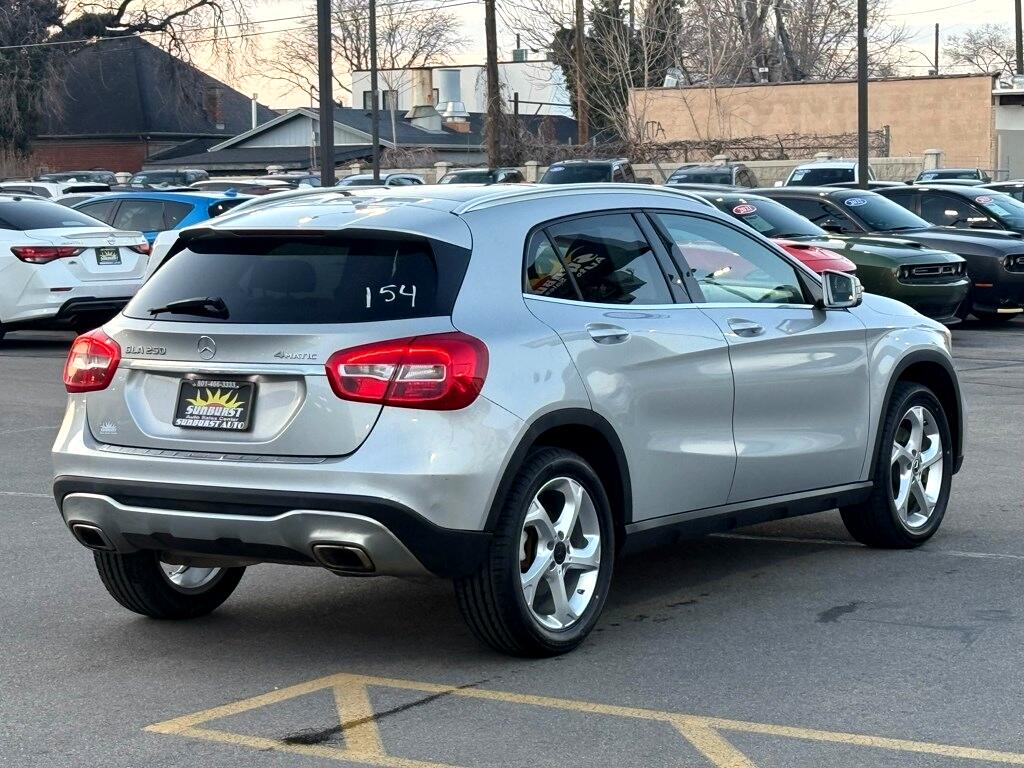 Vehicle image 4 of 32