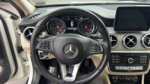 Vehicle image 18 of 41