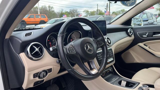 Vehicle image 9 of 41