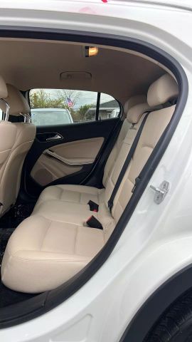 Vehicle image 27 of 41