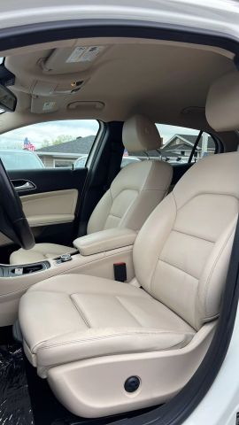 Vehicle image 25 of 41