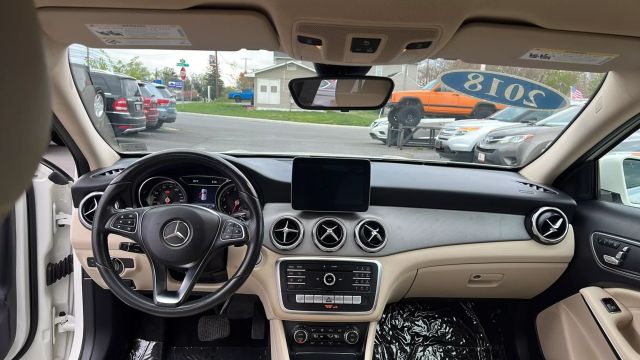 Vehicle image 22 of 41