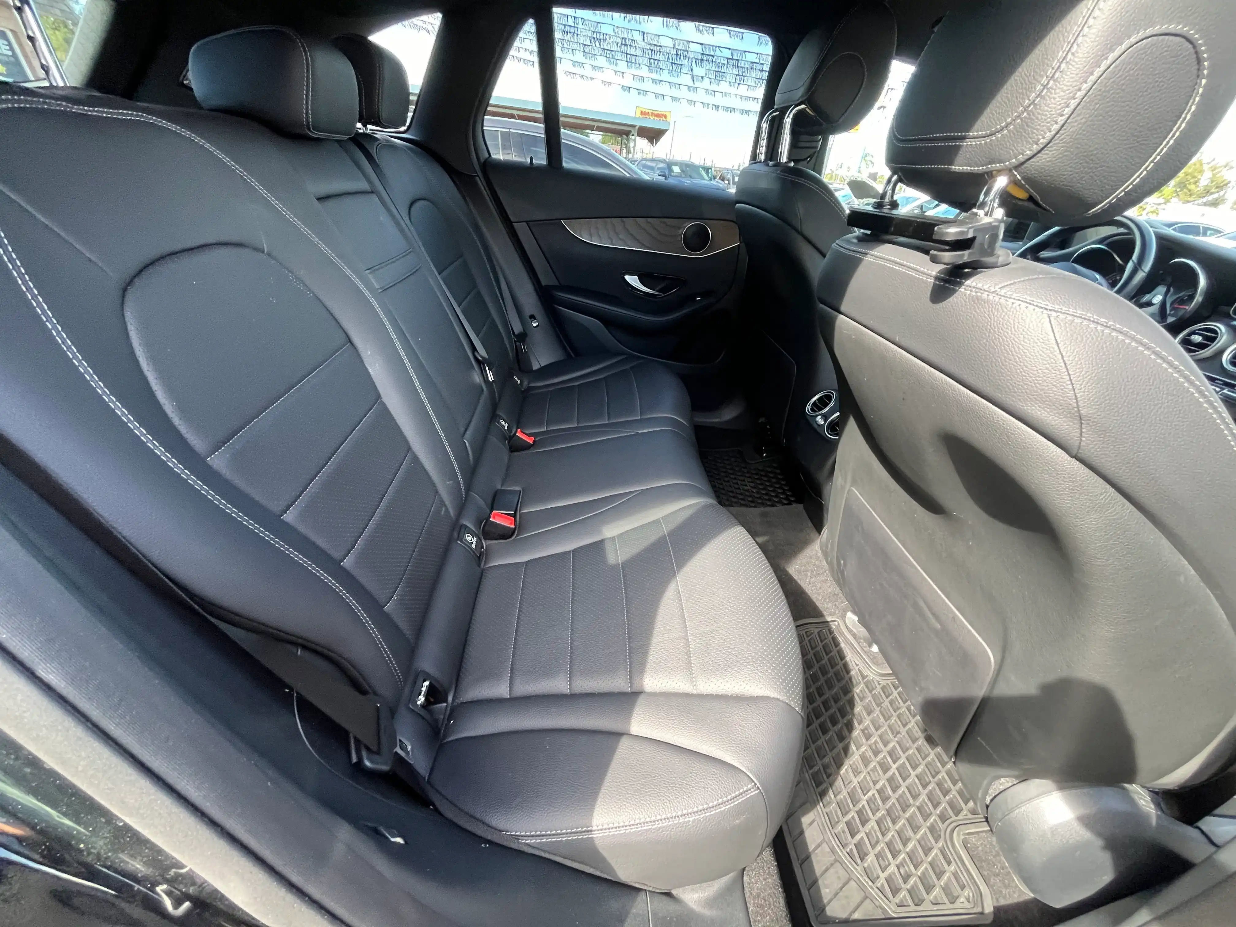 Vehicle image 59 of 70