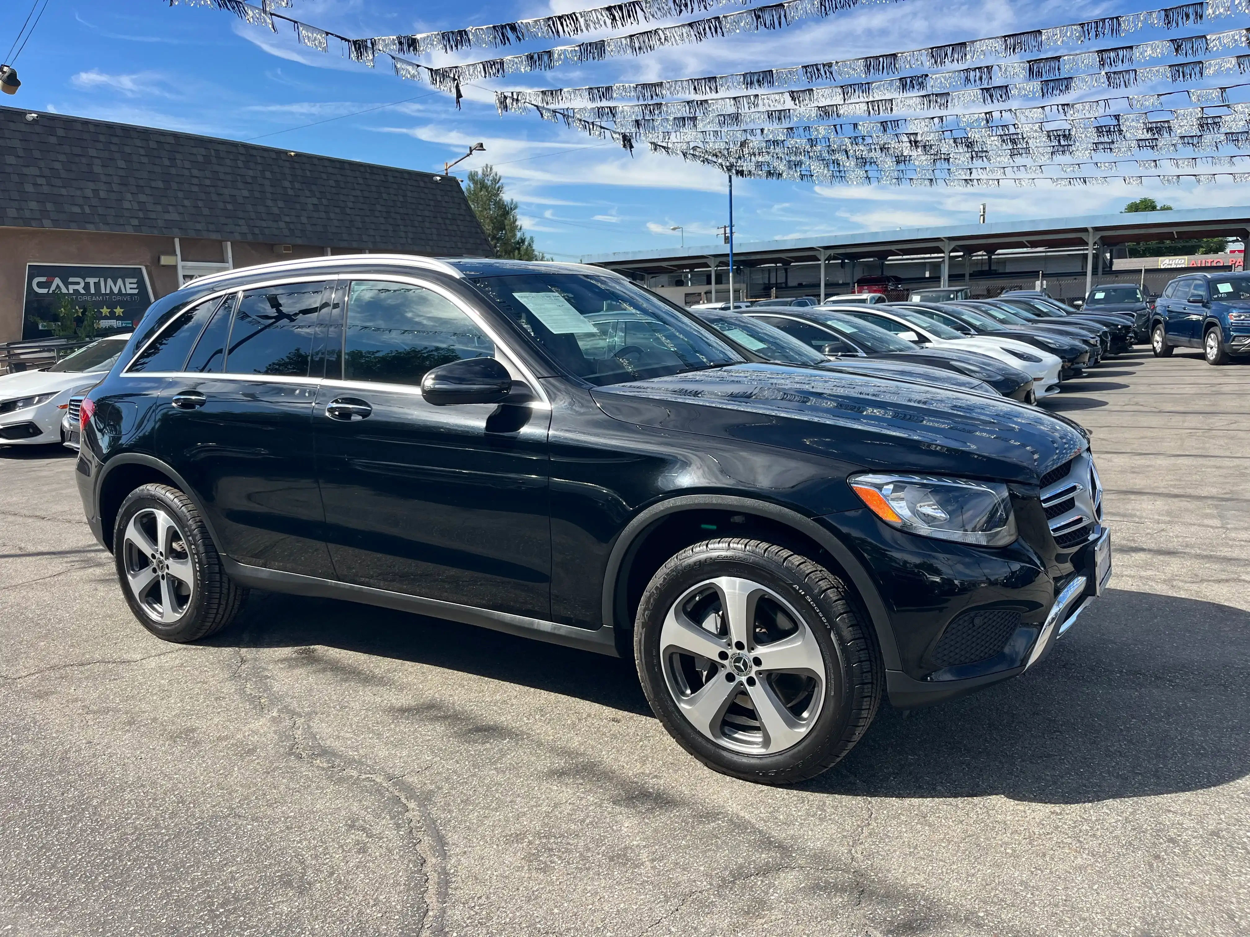 Vehicle image 13 of 70