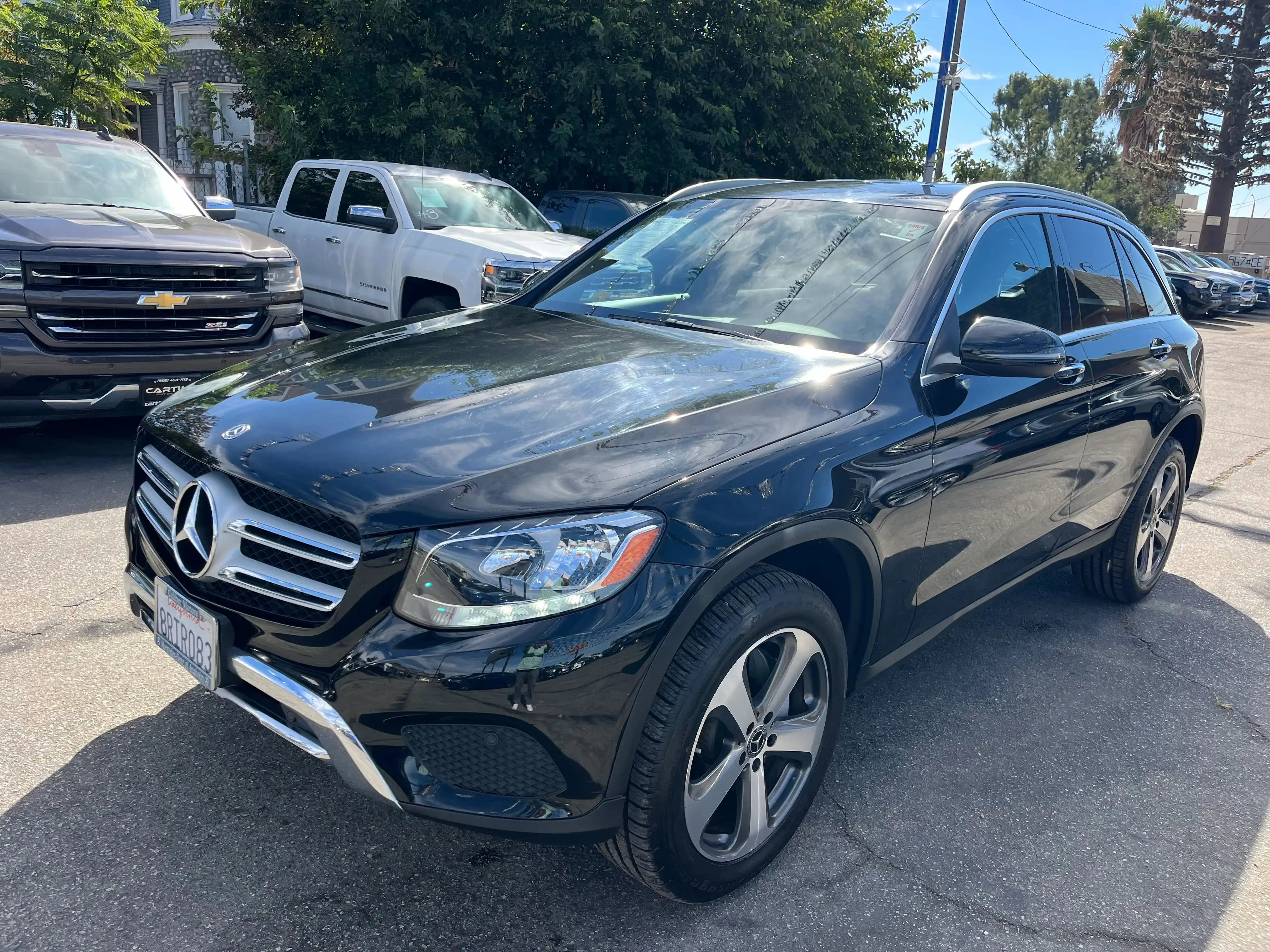 Vehicle image 2 of 70