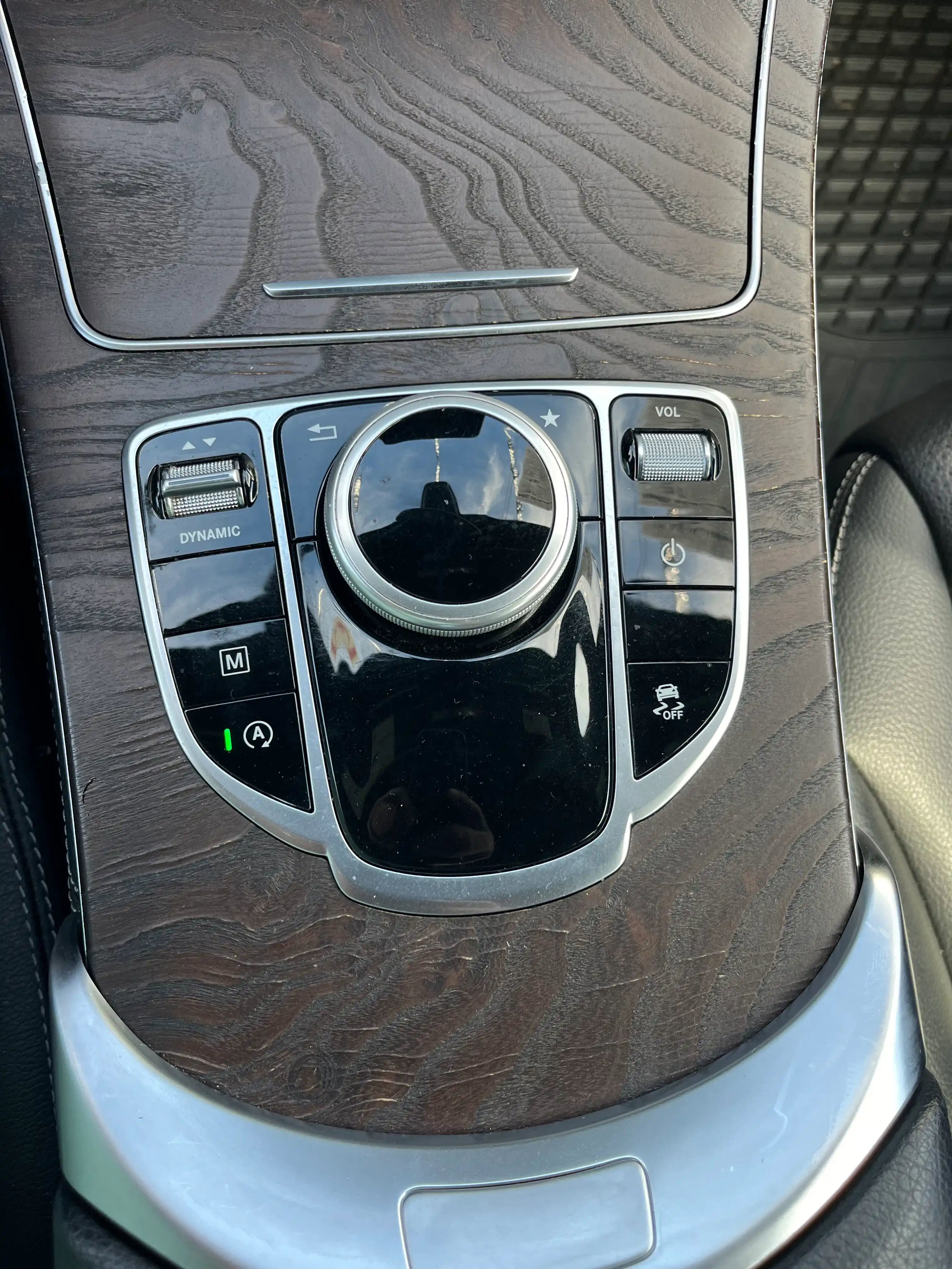Vehicle image 44 of 70