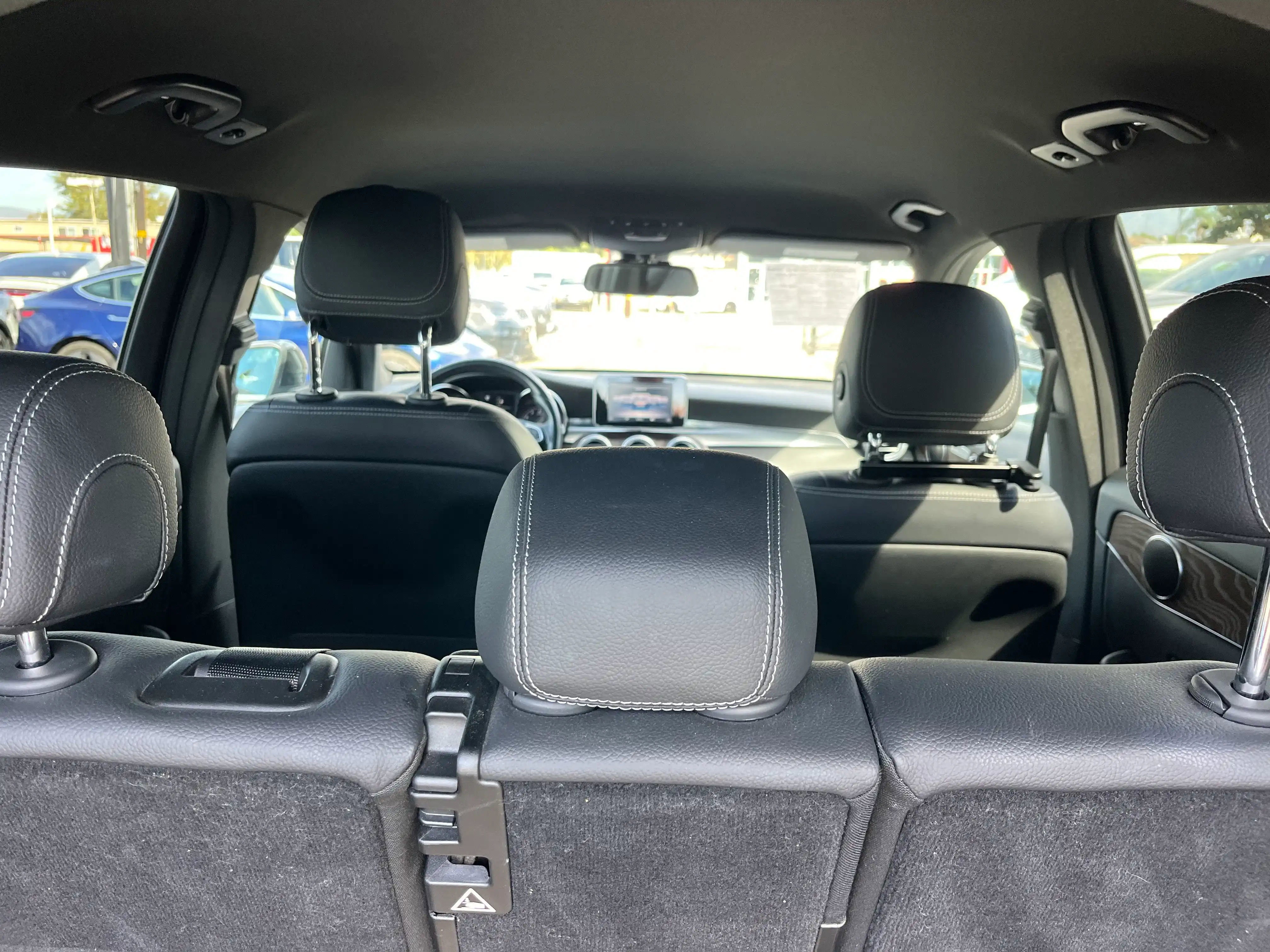 Vehicle image 26 of 70