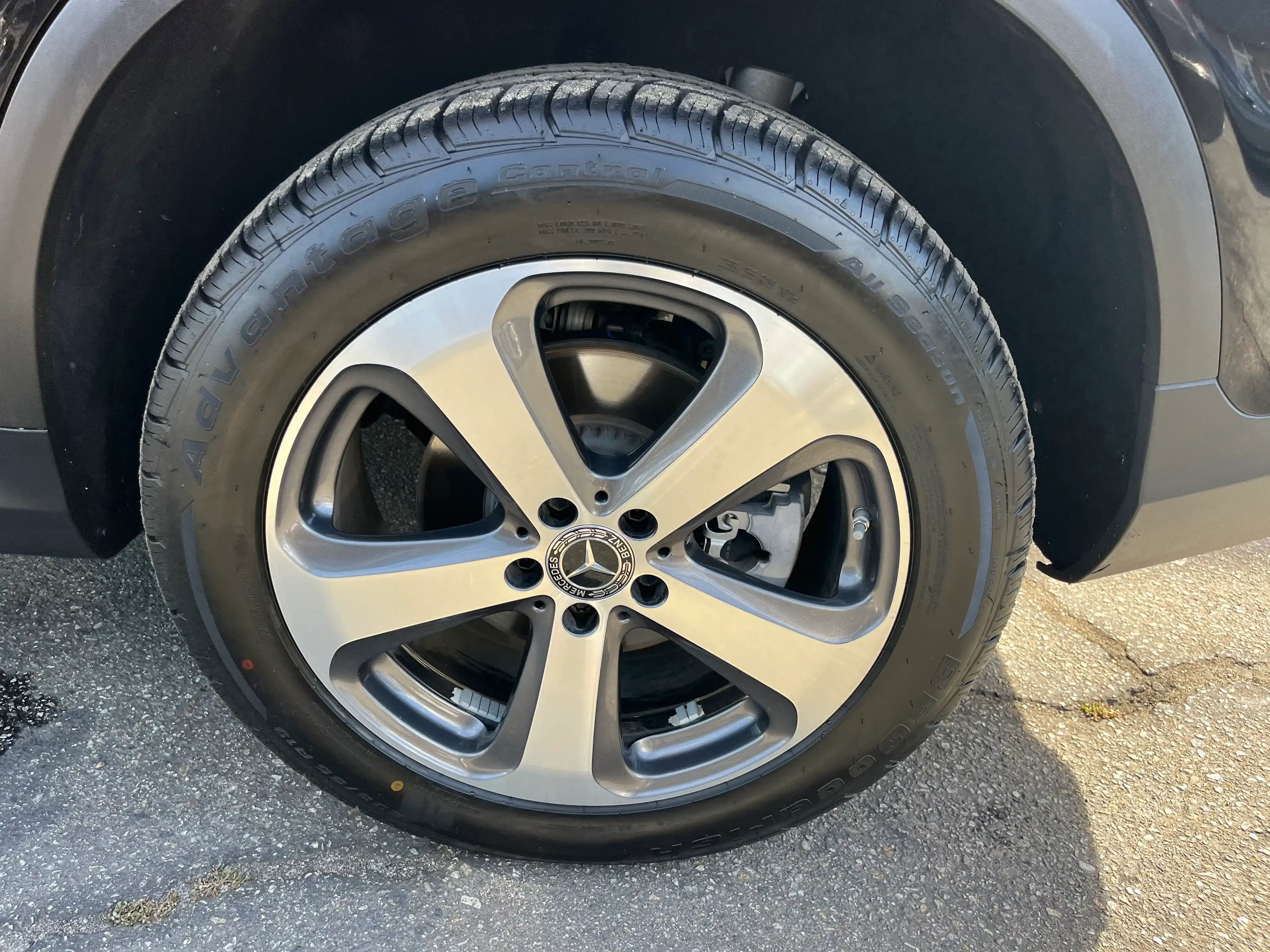 Vehicle image 67 of 70