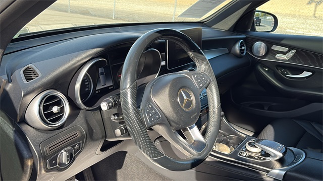 2018 Mercedes-Benz GLC 300 Image 14 of 32