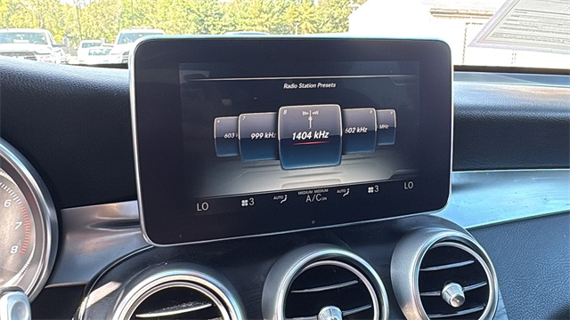 2018 Mercedes-Benz GLC 300 Image 18 of 32