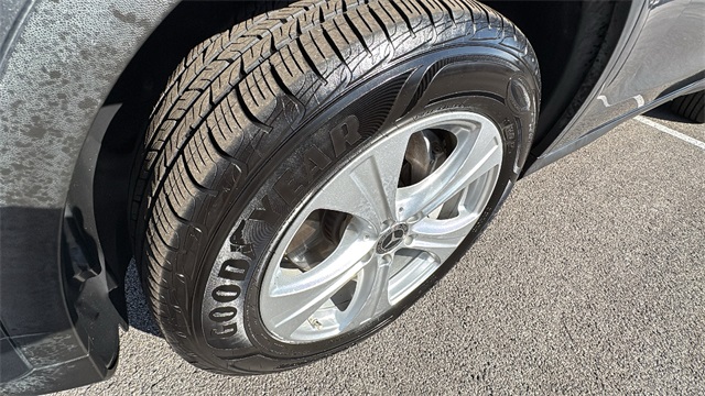 2018 Mercedes-Benz GLC 300 Image 7 of 32