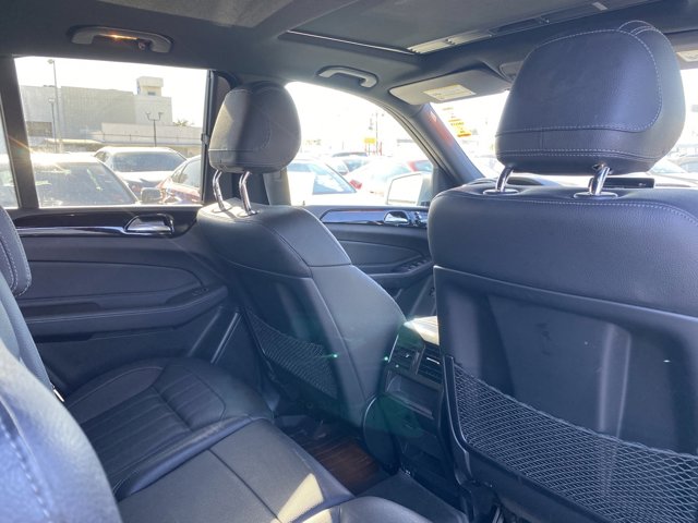 Vehicle image 19 of 25